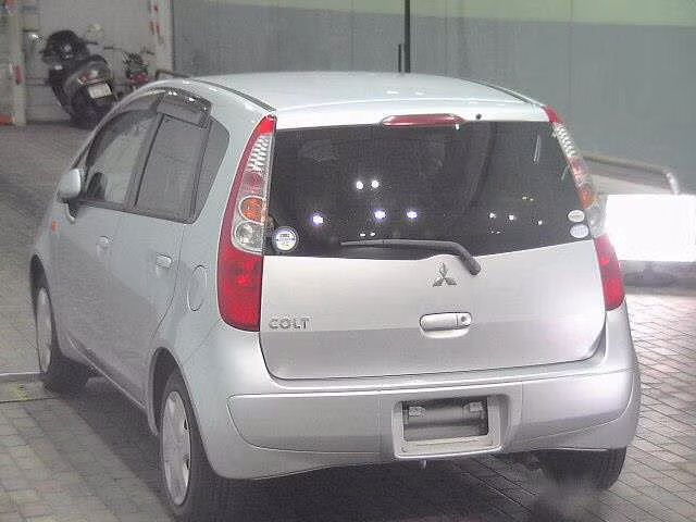 MITSUBISHI COLT