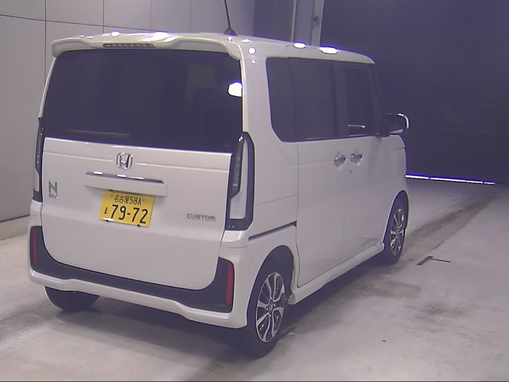 HONDA N-BOX