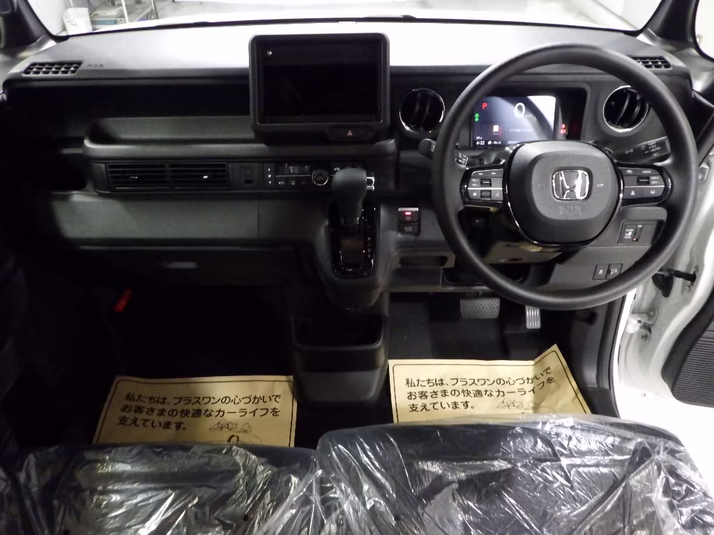 HONDA N-BOX