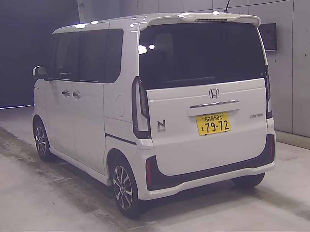 HONDA N-BOX