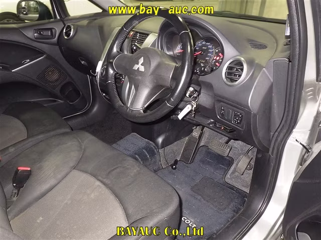 MITSUBISHI COLT PLUS