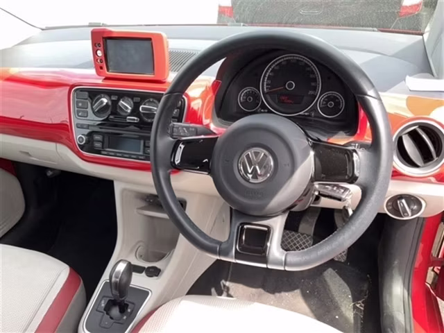 VOLKSWAGEN UP!