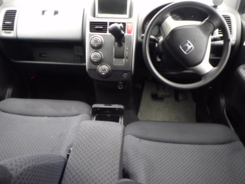 HONDA MOBILIO SPIKE