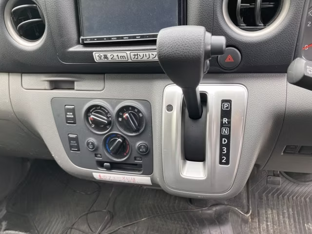 NISSAN NV350 CARAVAN