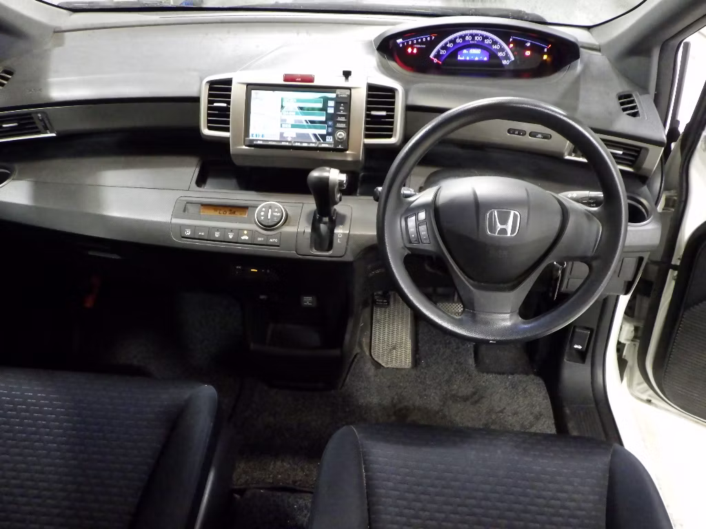 HONDA FREED SPIKE
