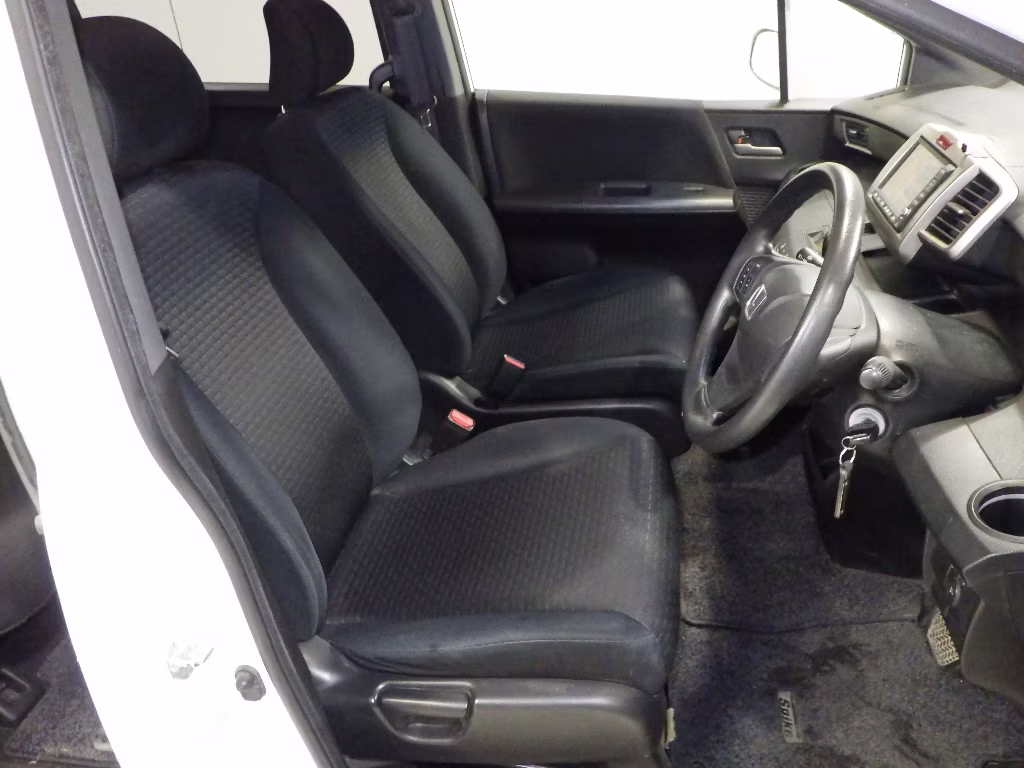 HONDA FREED SPIKE