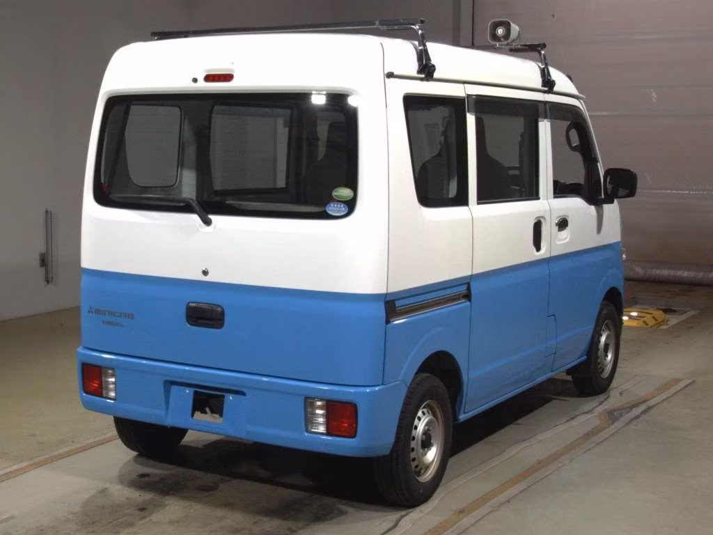 MITSUBISHI MINICAB