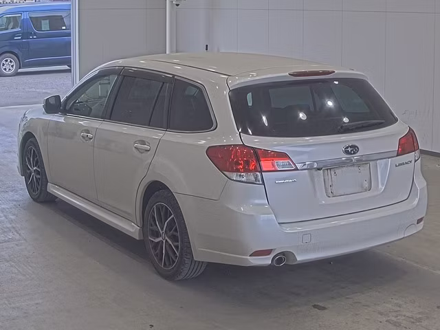 SUBARU LEGACY