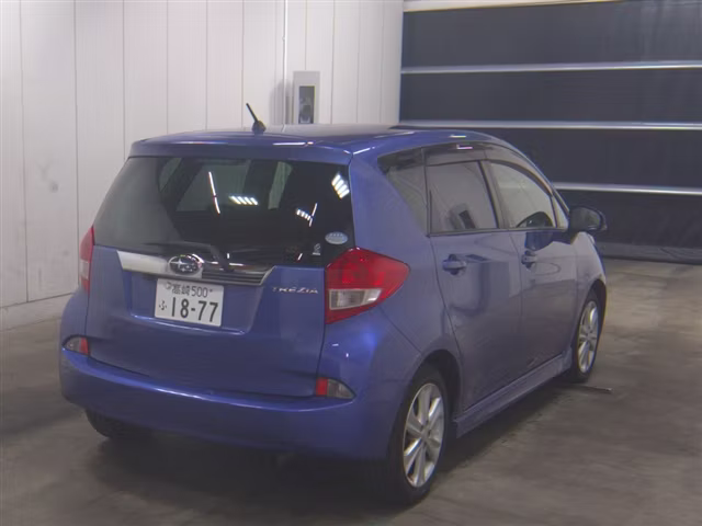 SUBARU TREZIA