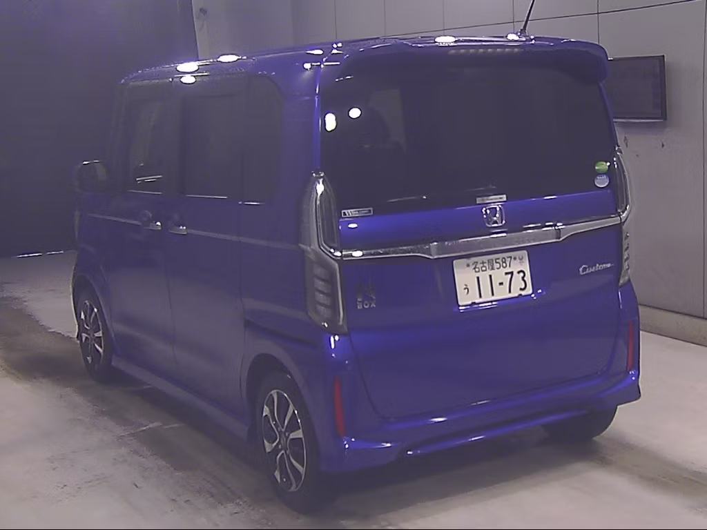 HONDA N-BOX