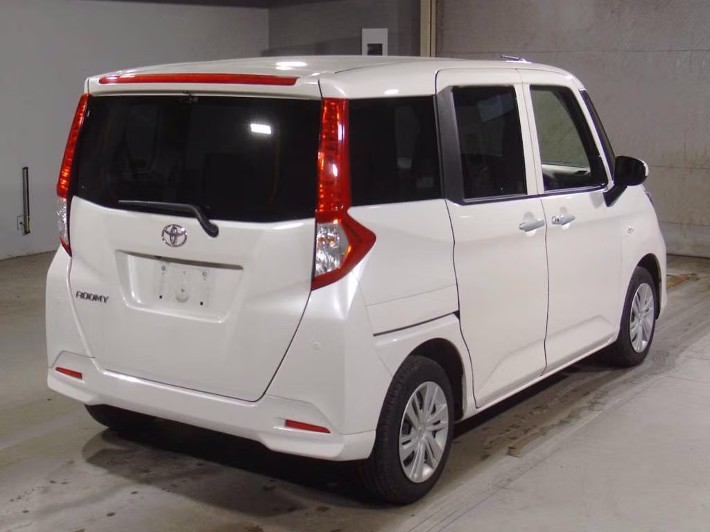 TOYOTA ROOMY