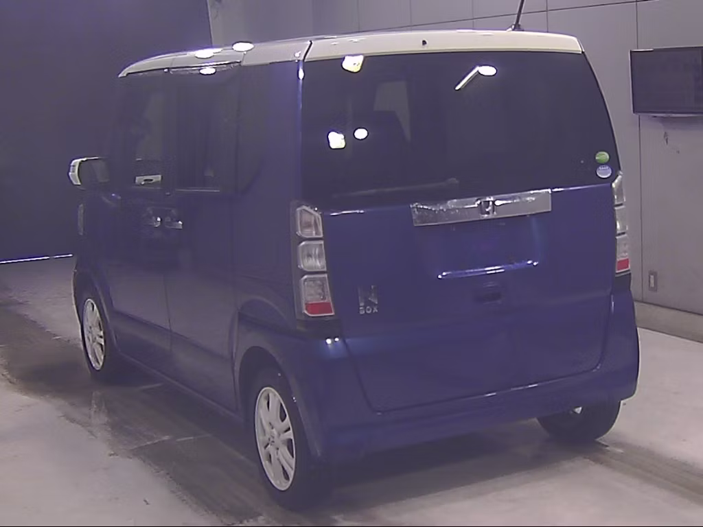 HONDA N-BOX
