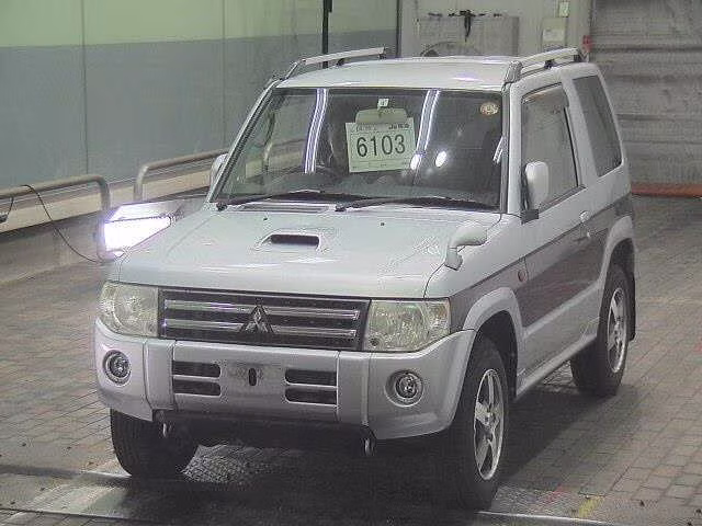 MITSUBISHI PAJERO MINI