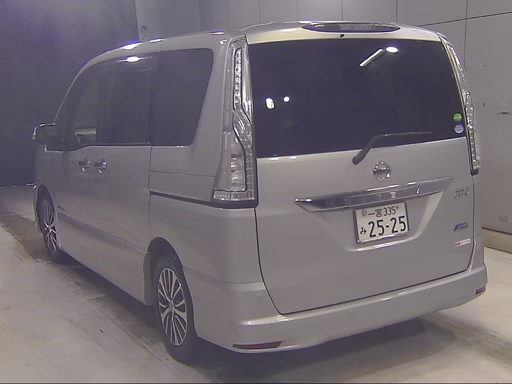 NISSAN SERENA