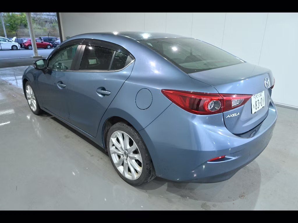MAZDA AXELA