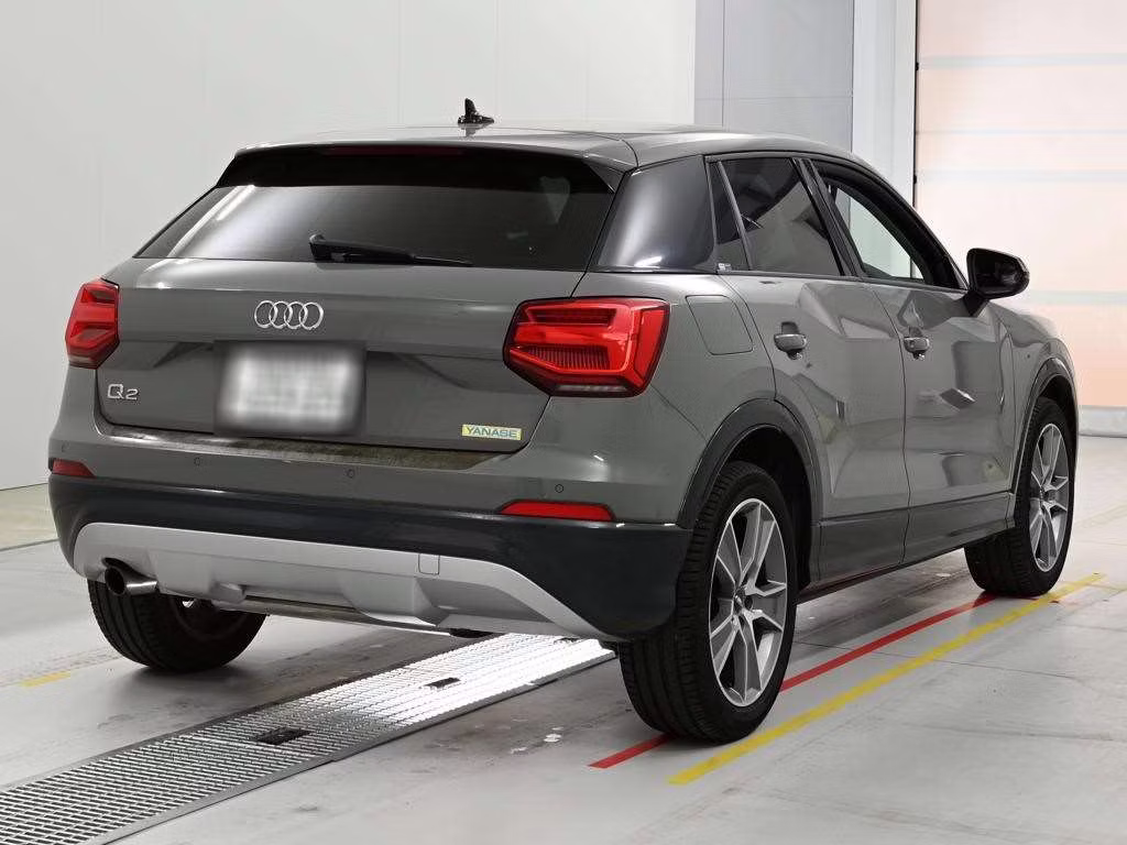 AUDI Q2