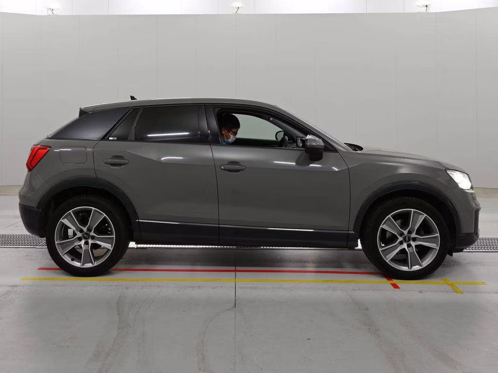 AUDI Q2