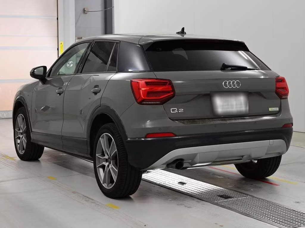 AUDI Q2