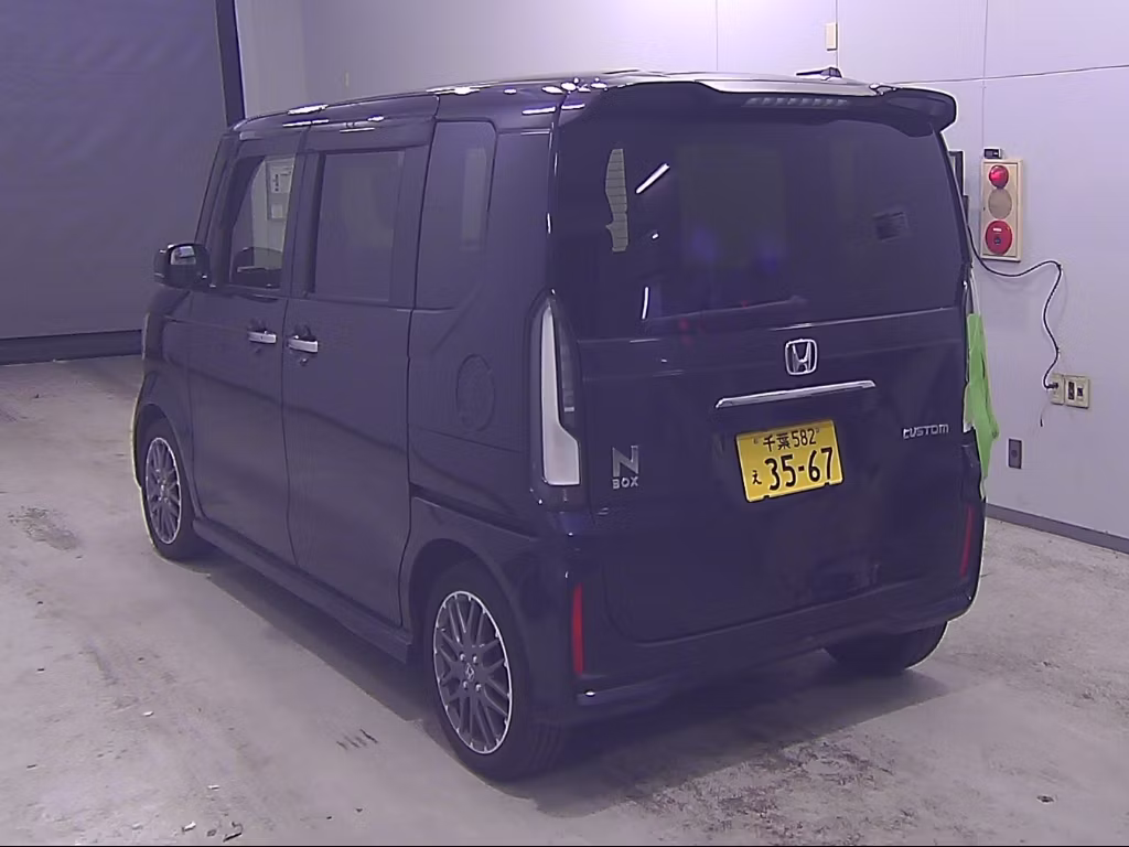 HONDA N-BOX
