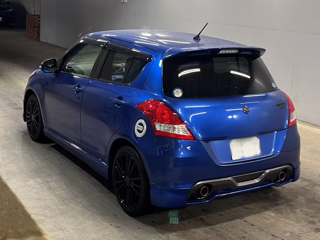 SUZUKI SWIFT