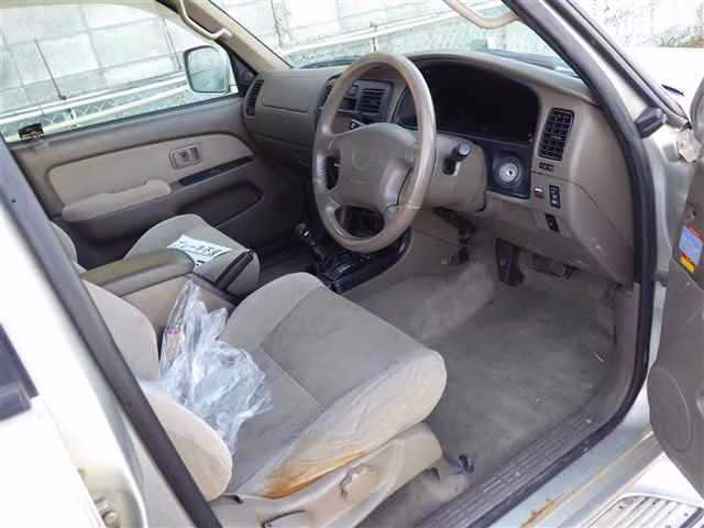 TOYOTA HILUX SURF
