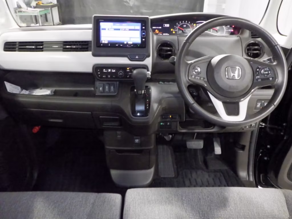 HONDA N-BOX