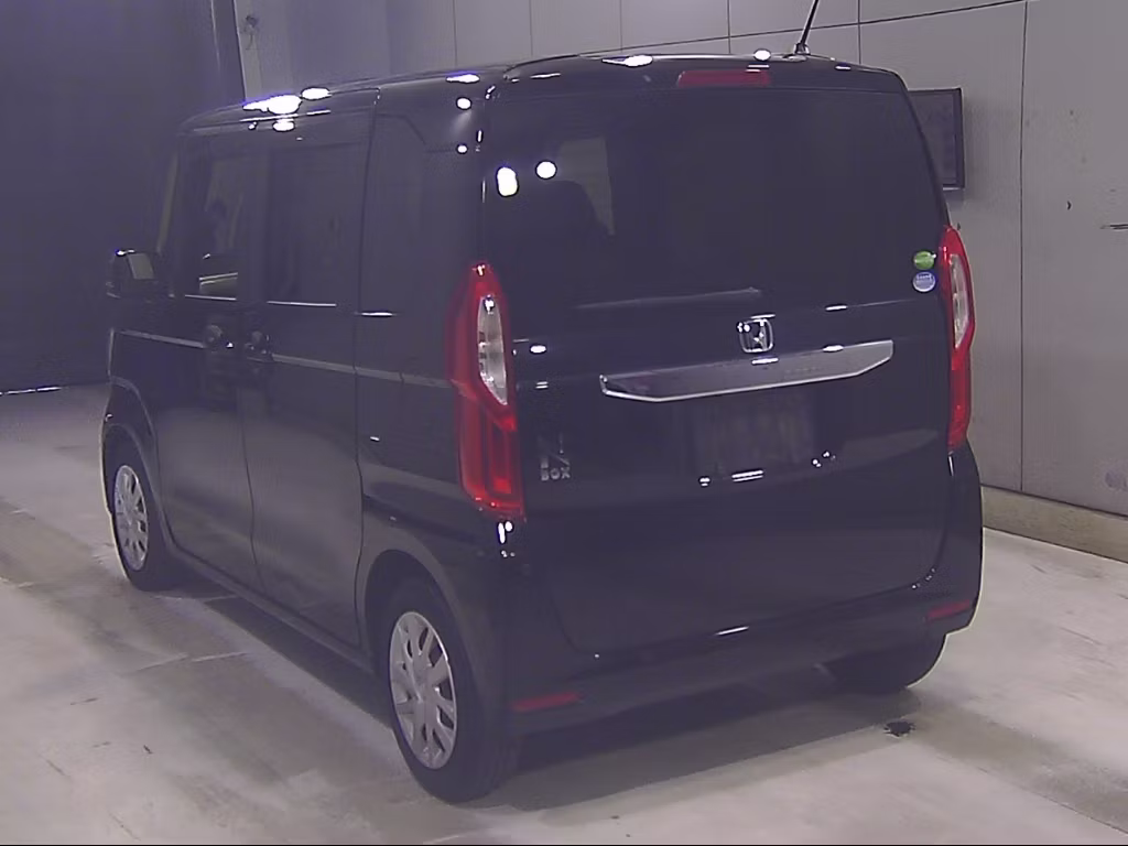 HONDA N-BOX