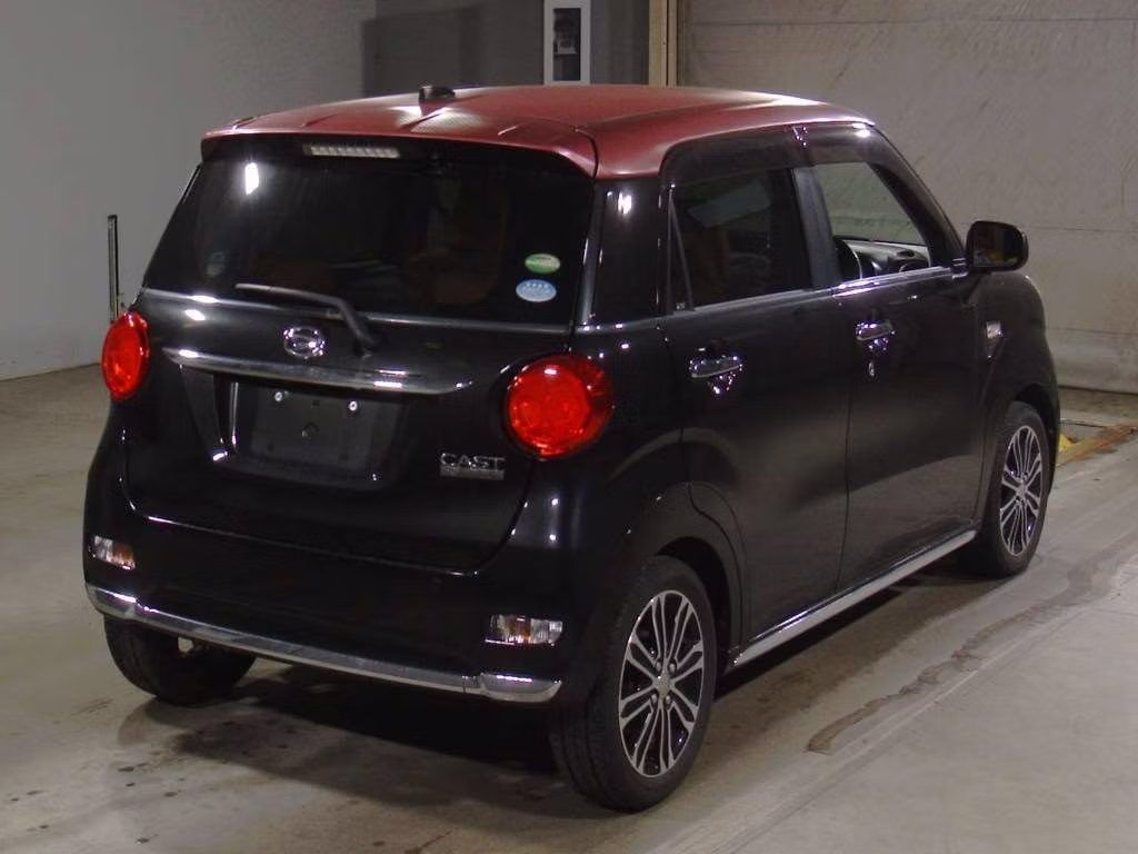 DAIHATSU CAST