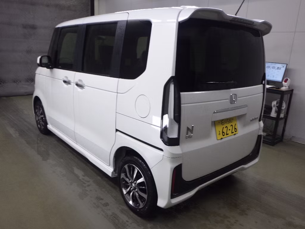 HONDA N-BOX