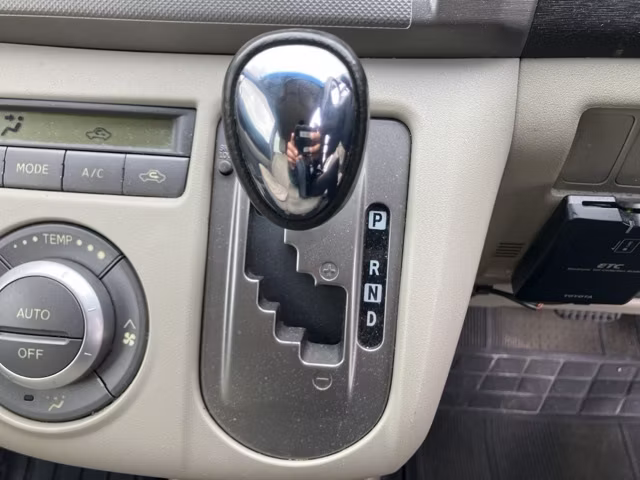 TOYOTA PASSO SETTE