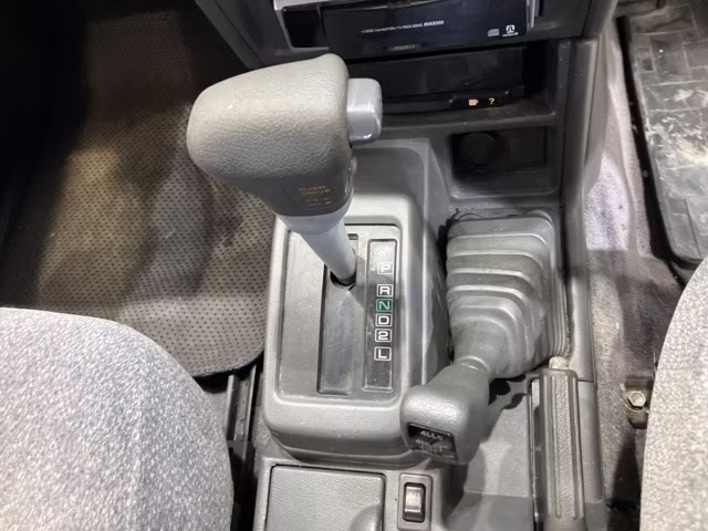 MITSUBISHI PAJERO