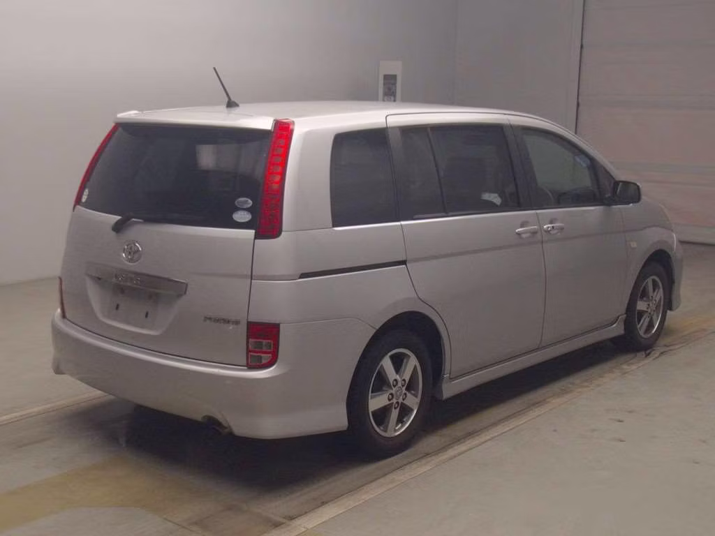 TOYOTA ISIS