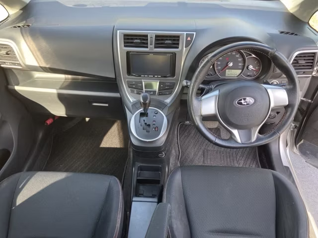 SUBARU TREZIA