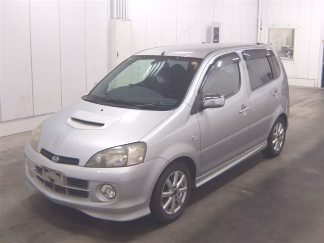DAIHATSU YRV