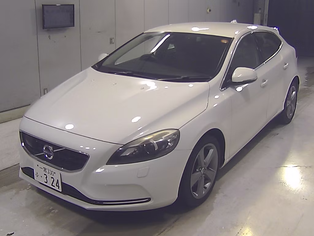 VOLVO V40