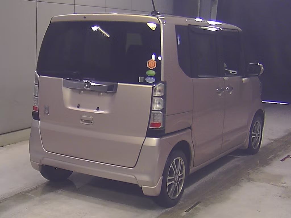 HONDA N-BOX