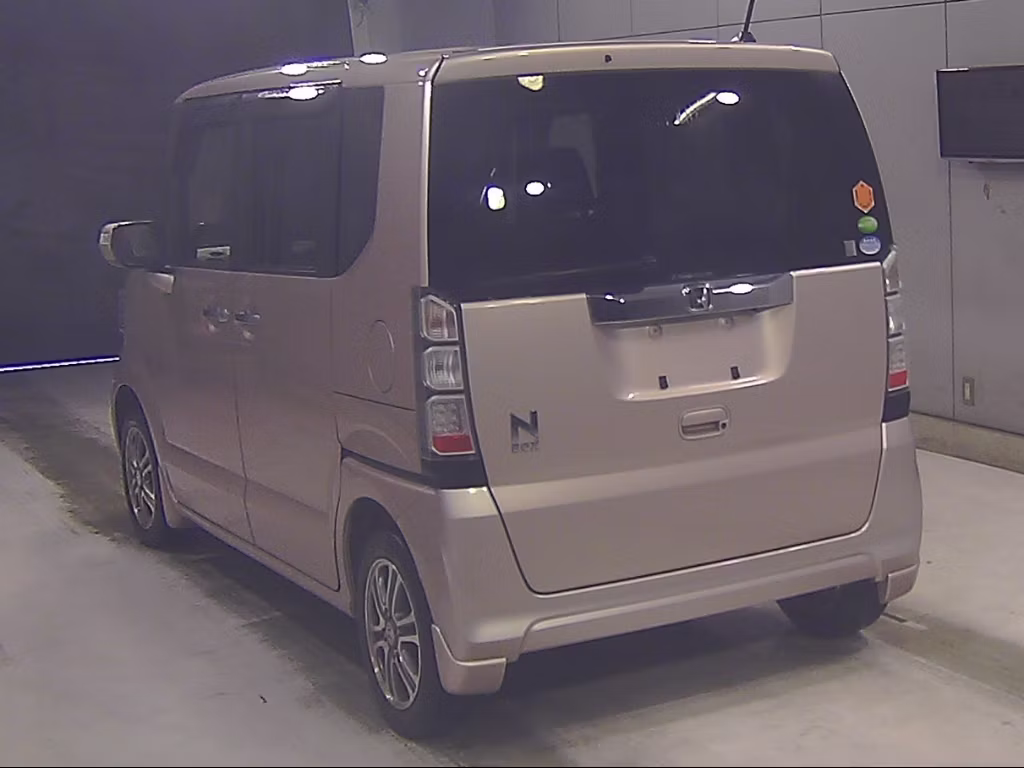 HONDA N-BOX