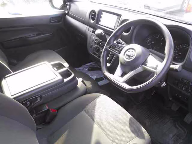 NISSAN CARAVAN
