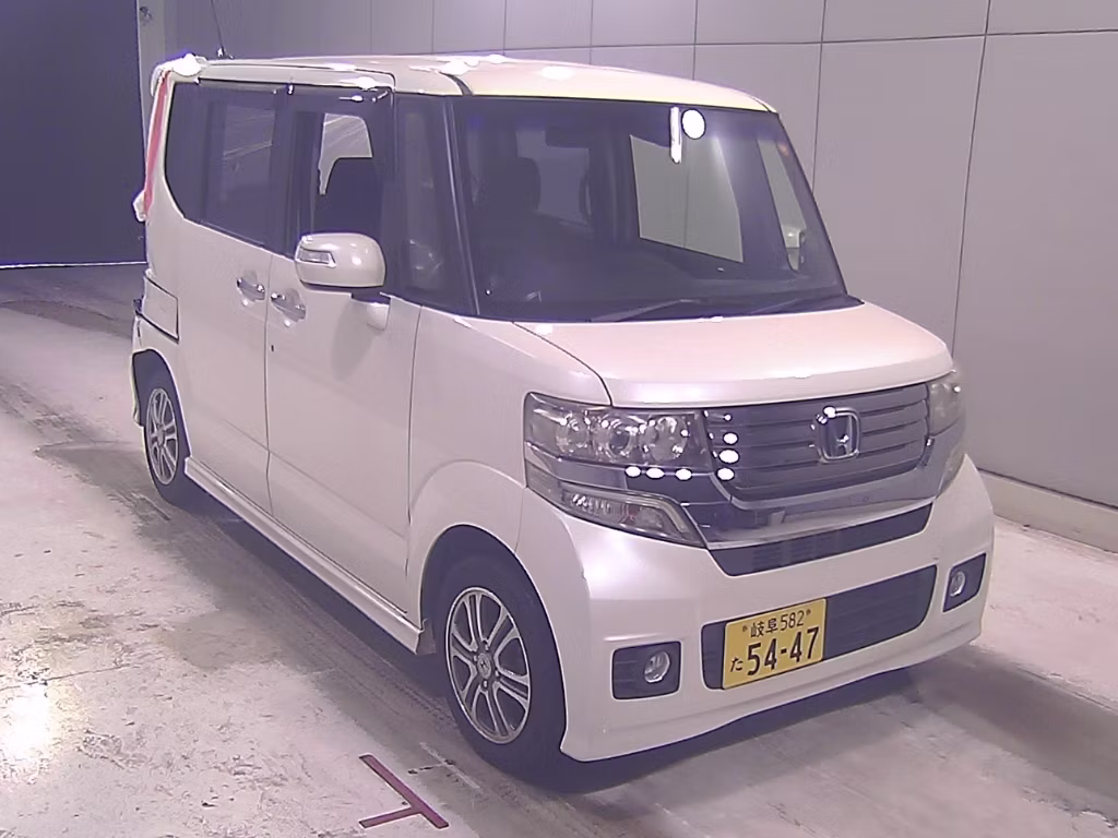 HONDA N-BOX