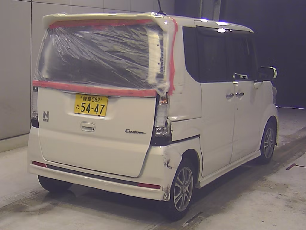 HONDA N-BOX