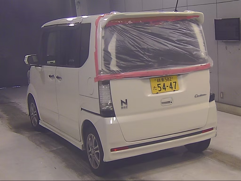 HONDA N-BOX