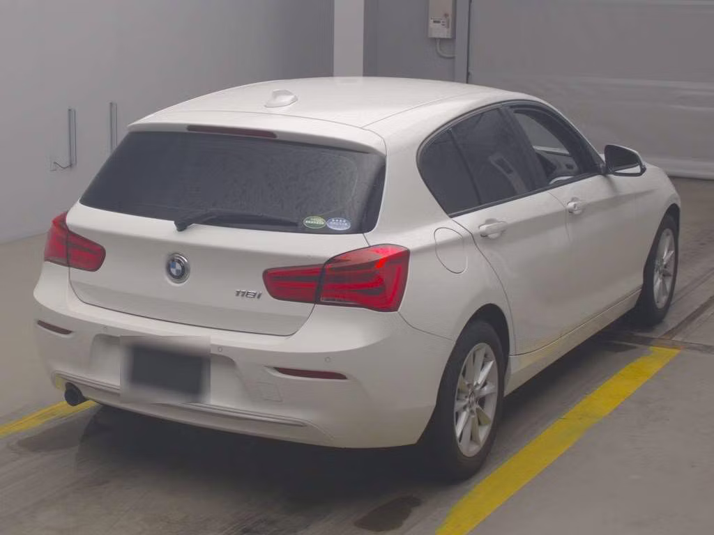 BMW 1-SERIES