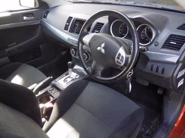 MITSUBISHI LANCER