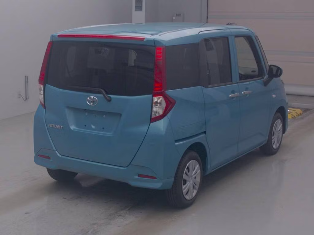 TOYOTA ROOMY
