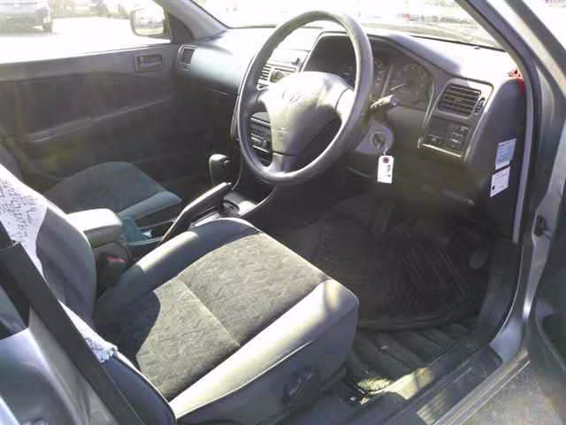 TOYOTA CARINA
