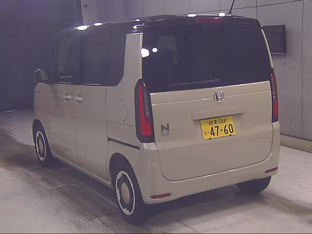 HONDA N-BOX