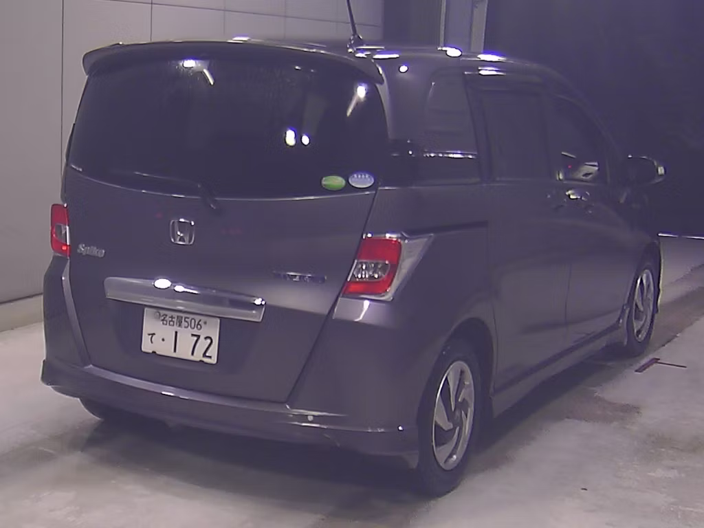 HONDA FREED SPIKE