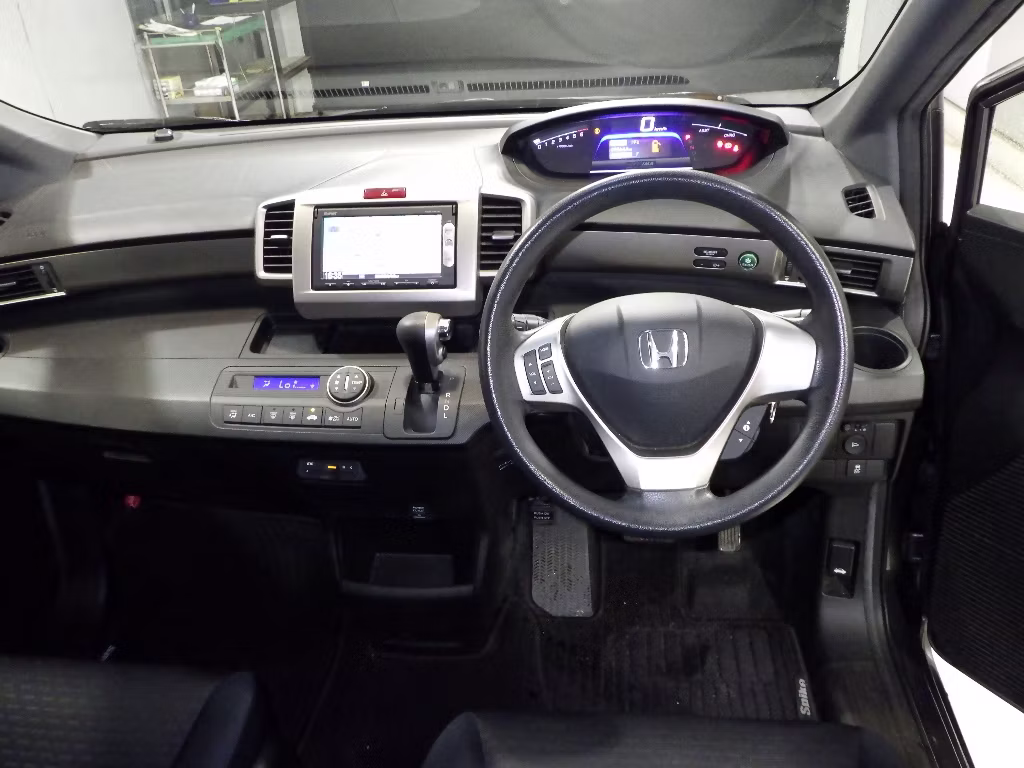 HONDA FREED SPIKE
