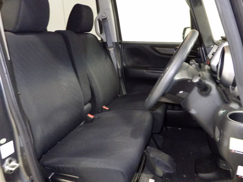 HONDA N-BOX+