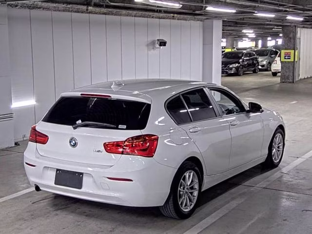 BMW 1-SERIES